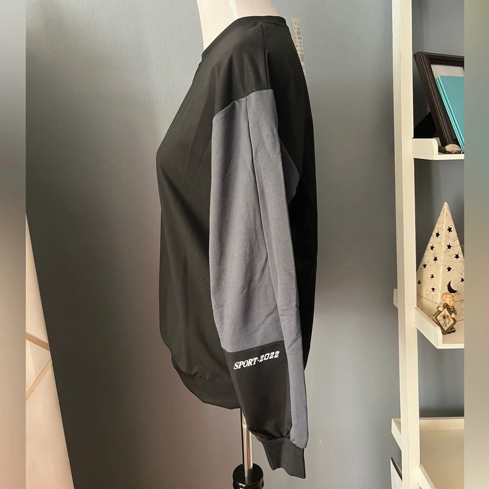 Men’s black large with grey details fashion sweatshirt - Picture 2 of 4